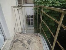 Демонтажные работы при остеклении окон и балконов